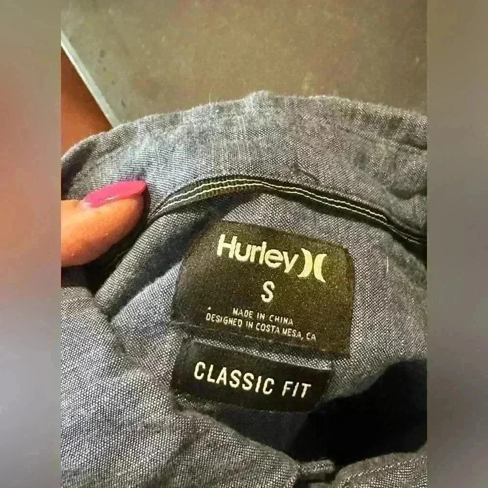Hurley Classic short-sleeve woven button down shirt - Picture 5 of 5